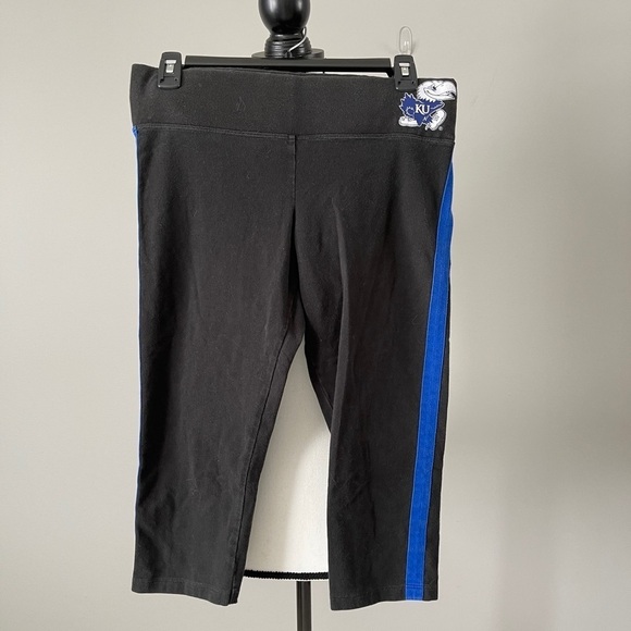 Jayhawks Kansas University JayHawks Pink by Victoria secret Capris size medium - Picture 11 of 14